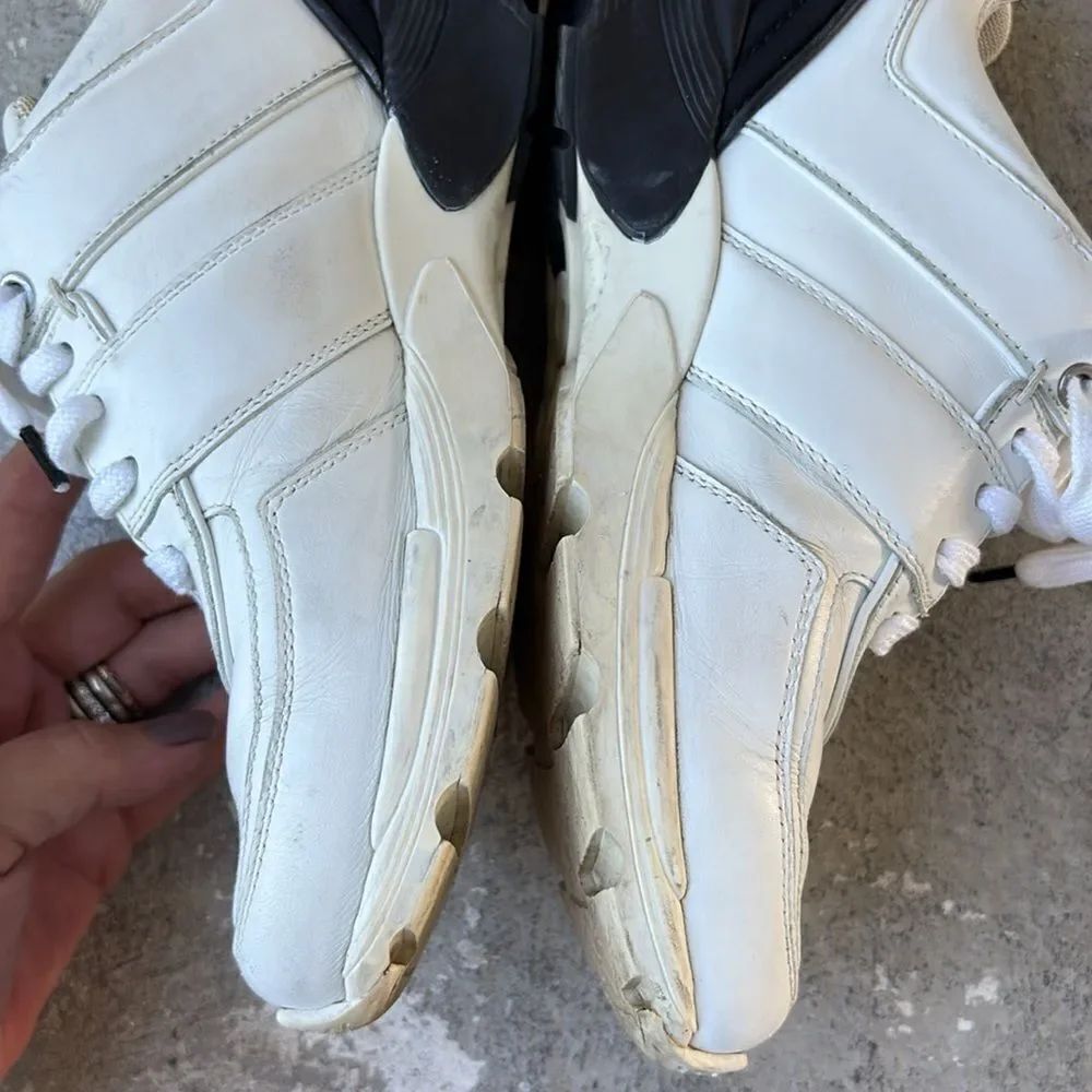 Chanel leather trainers - Picture 12 of 12
